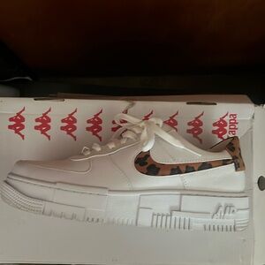 Nike leopard print sneaker